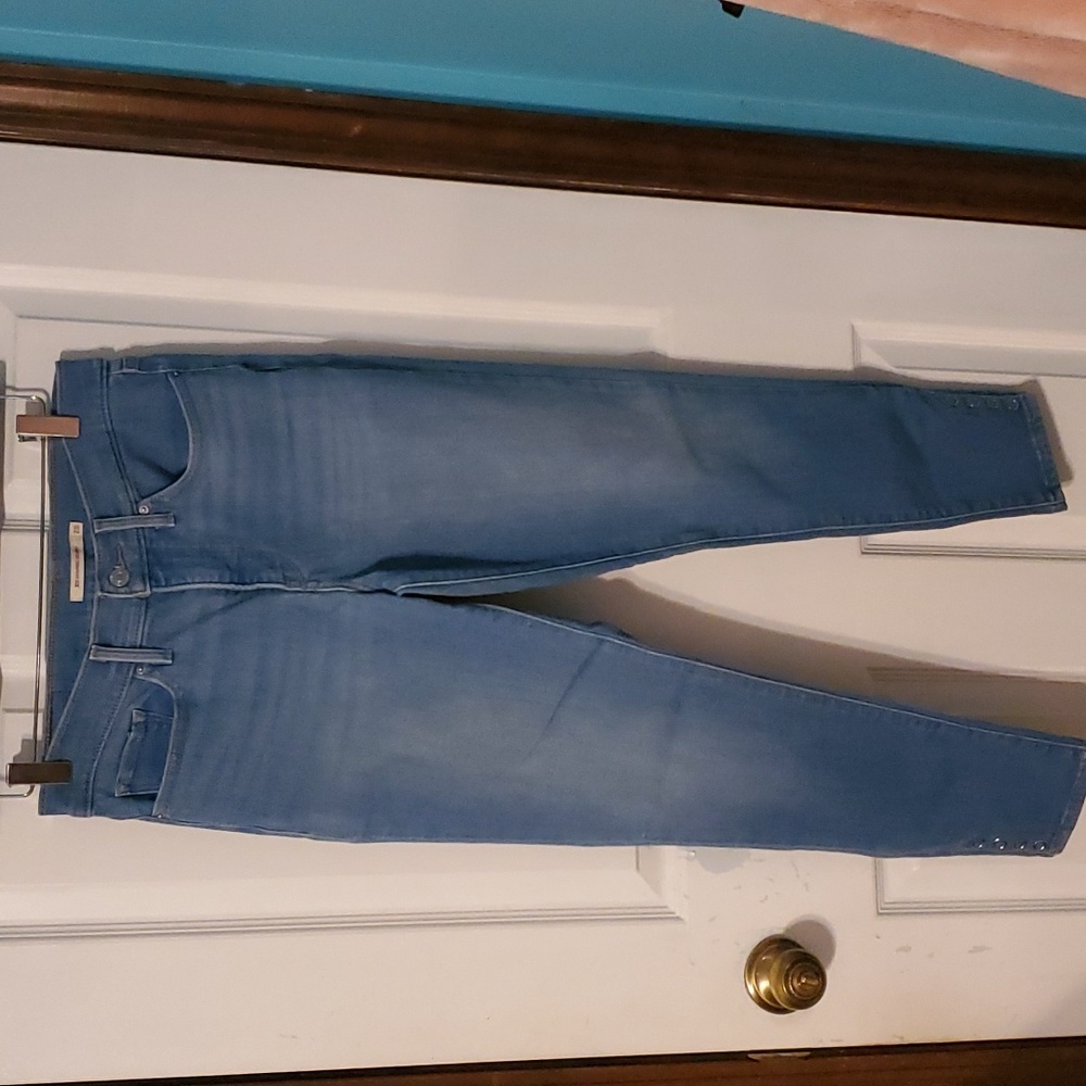 Levi Size 28 Blue Jeans